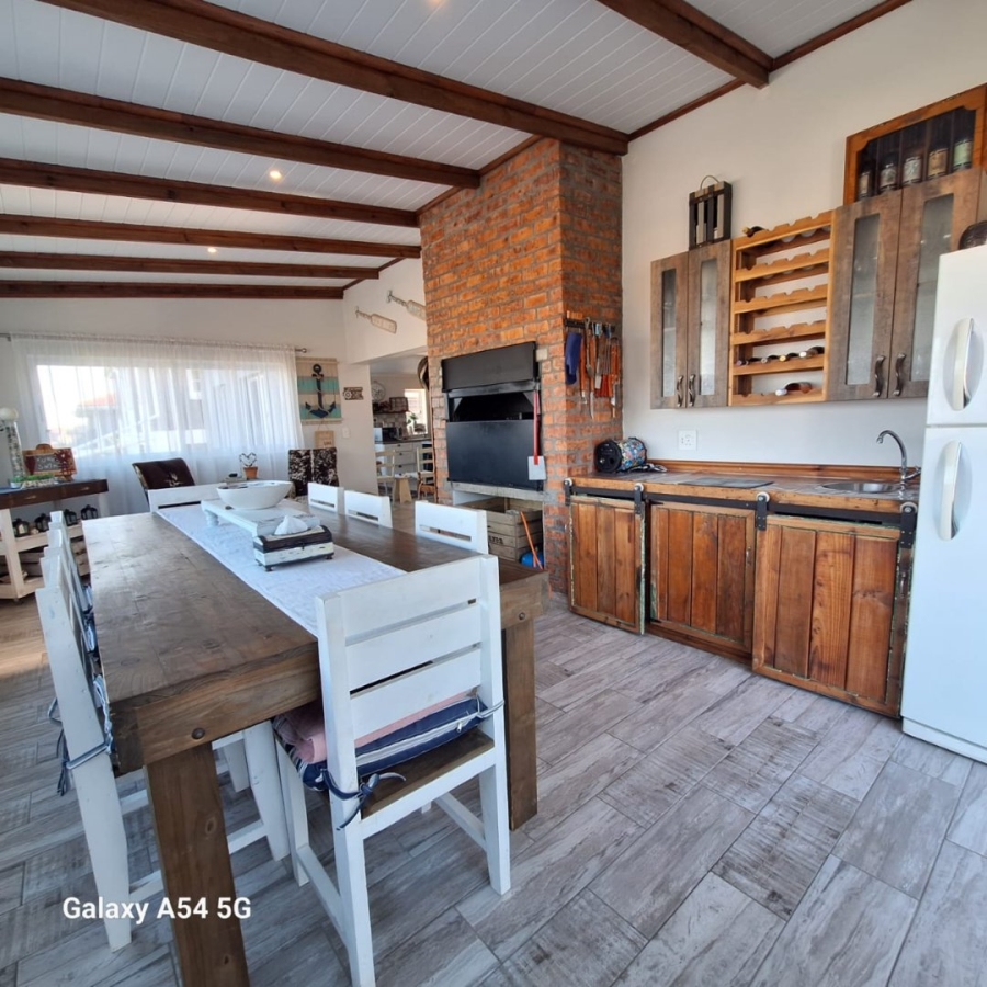  Bedroom Property for Sale in Fraaiuitsig Western Cape